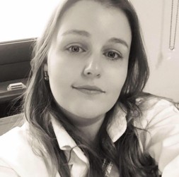 Dra. Ana Cláudia Ribeiro